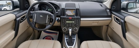 Land-Rover 